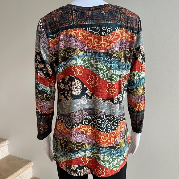 NWOT JOHNNY WAS Yokohama Swing Bamboo Tee Shirt Top V-Neck - Picture 3 of 7